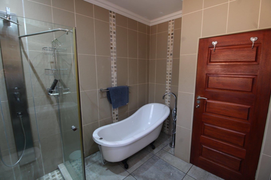 11 Bedroom Property for Sale in Van Der Hoff Park North West